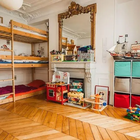 Apartment Canal St Martin *
